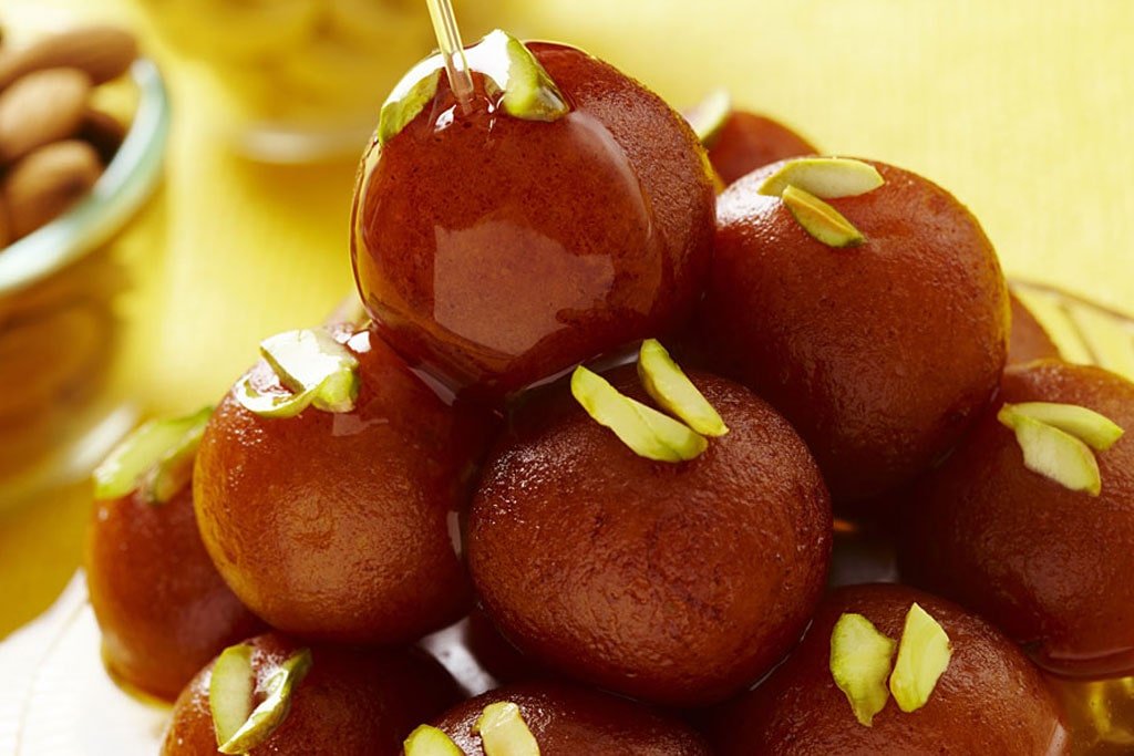 gulaab jaman min